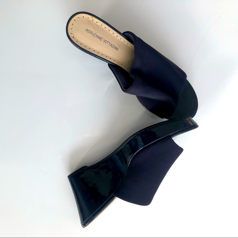 Adrienne vittadini navy and black platform slip on slide shoes. Size 8.5